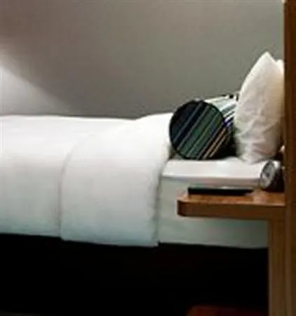 Aloft Schuman Hotell 3*