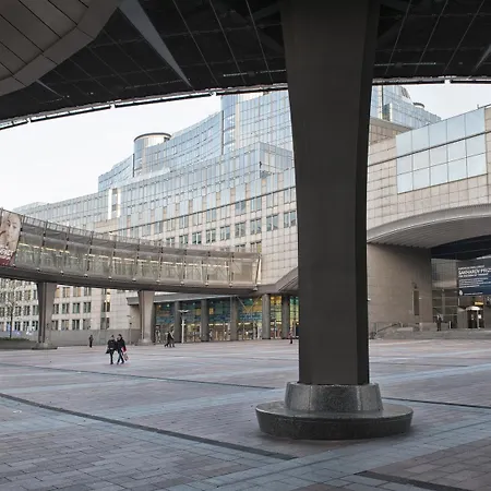 Hotell Aloft Schuman 3*