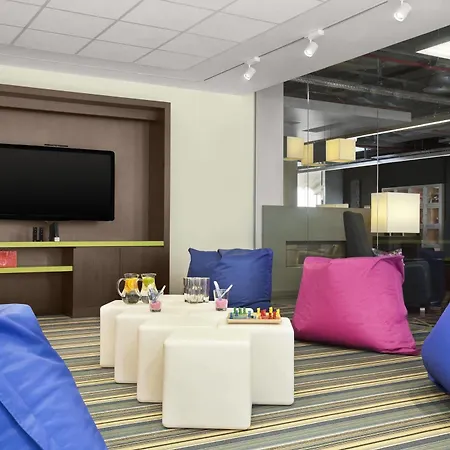 Hotell Aloft Schuman 3*