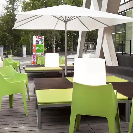 Aloft Schuman